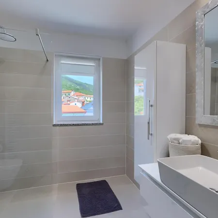 Maru By Briskva * Martina