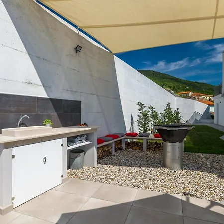 Maru By Briskva * Martina