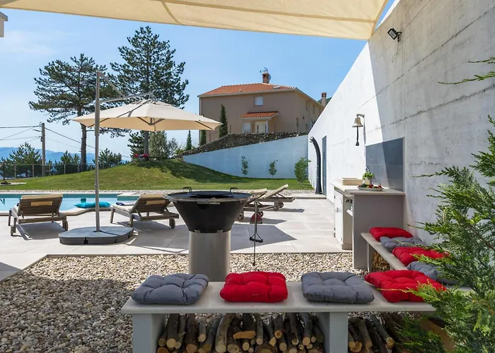 Vilă Maru By Briskva Martina