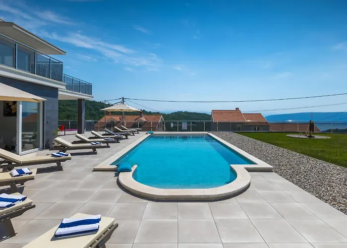 Maru By Briskva Vilă